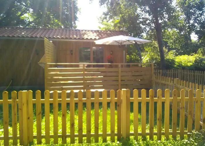 La Grange Et Le Nid